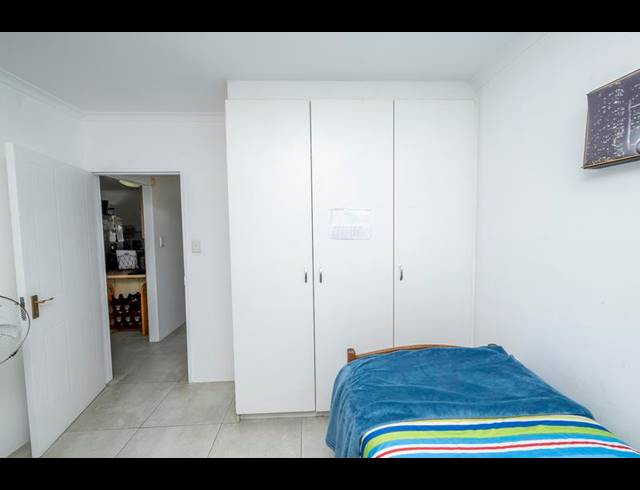 3 BEDROOM HOUSE FOR SALE IN UITZICHT